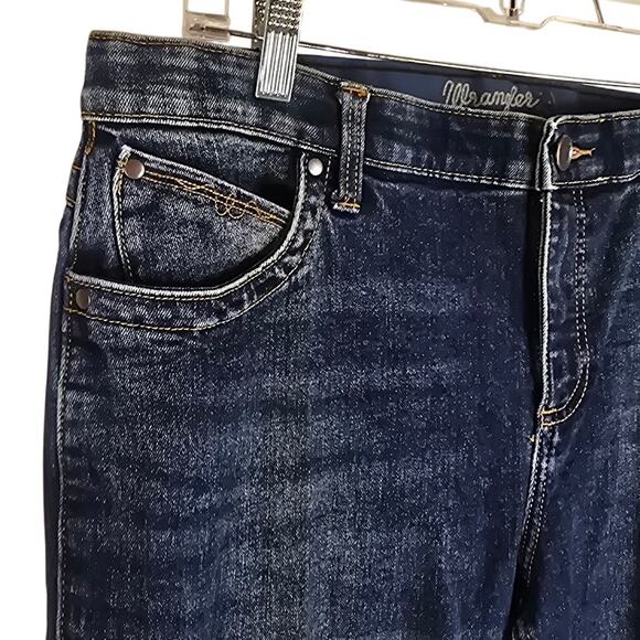 Wrangler Q-Baby Medium Wash Whiskering Women's Bootcut Jeans 13 x 32 - Picture 2 of 6